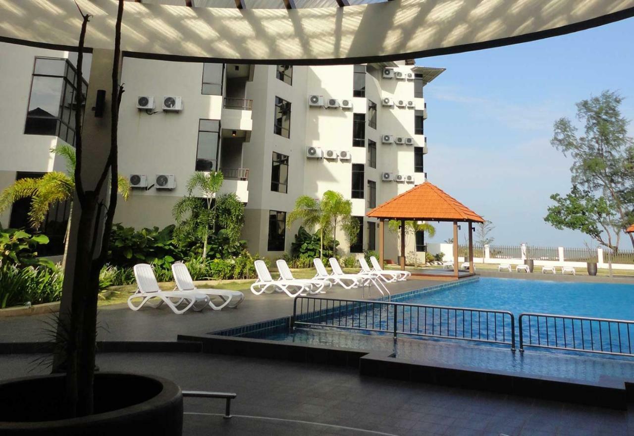 Cherloft@Samsuria Beach Residences Kampung Sungai Ular Ngoại thất bức ảnh
